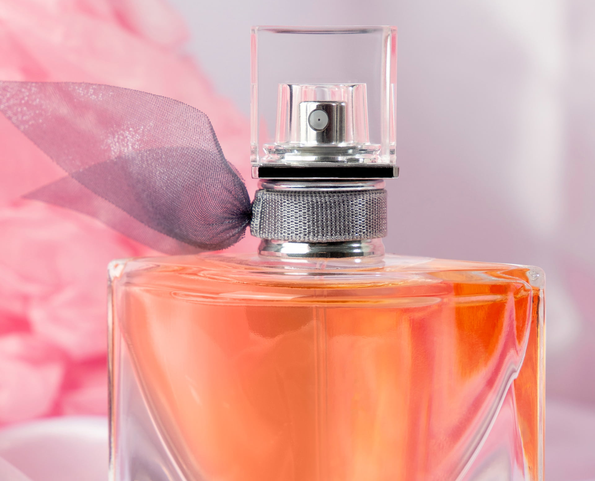 12 perfumes femininos para impressionar no Dia dos Namorados