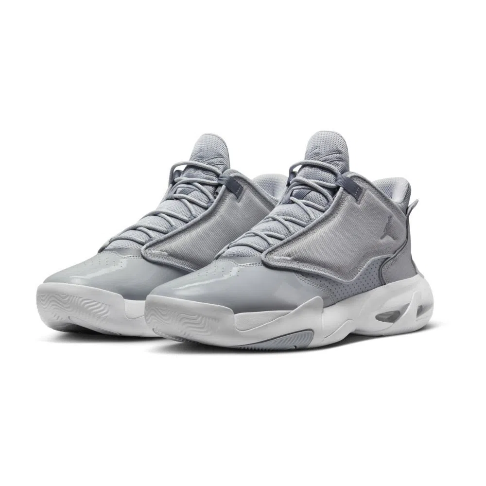 Nike Air Jordan Max Aura 4 surge R$ 250 mais barato; veja onde comprar