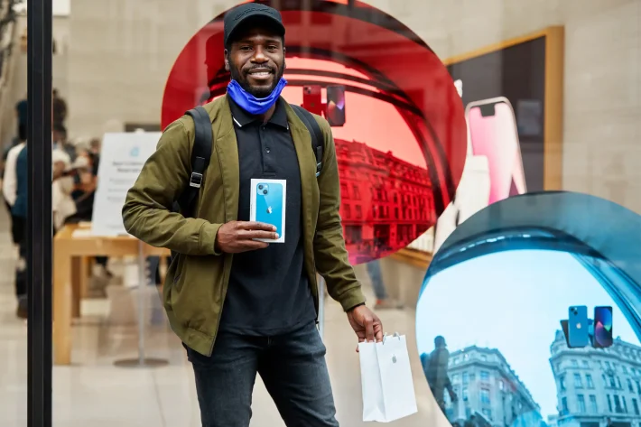 iPhone 13 chega a um dos melhores preços do ano em Esquenta Black Friday no Mercado Livre